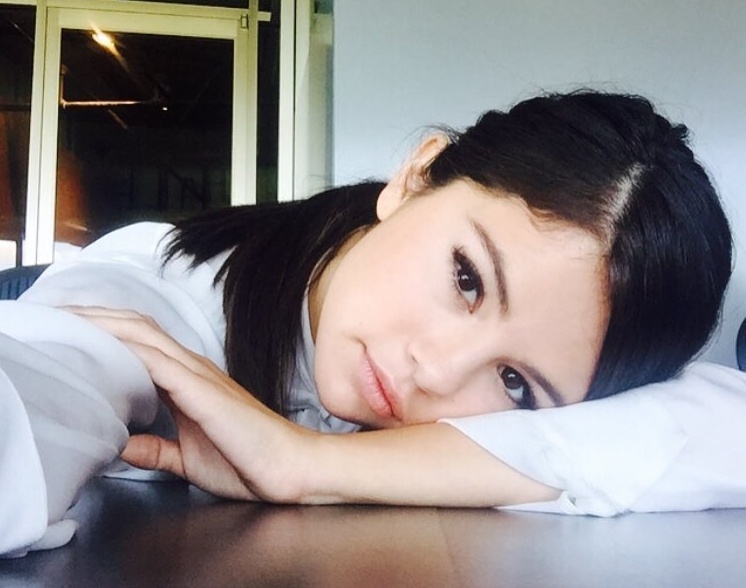 Selena Gomez 2018 Disney Alum Reportedly Sent A Letter To