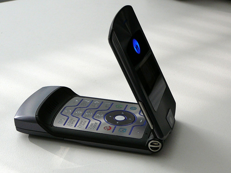 the new motorola razr flip phone