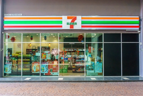 How Much Does A 7 11 Franchise Cost? - EconoTimes