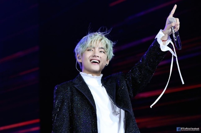 Bts V Fans Are In Awe For His Professionalism As He Performed 100