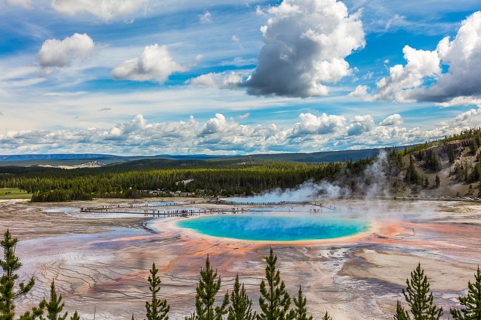 Scientists find proof of the Yellowstone volcano's two major eruptions ...