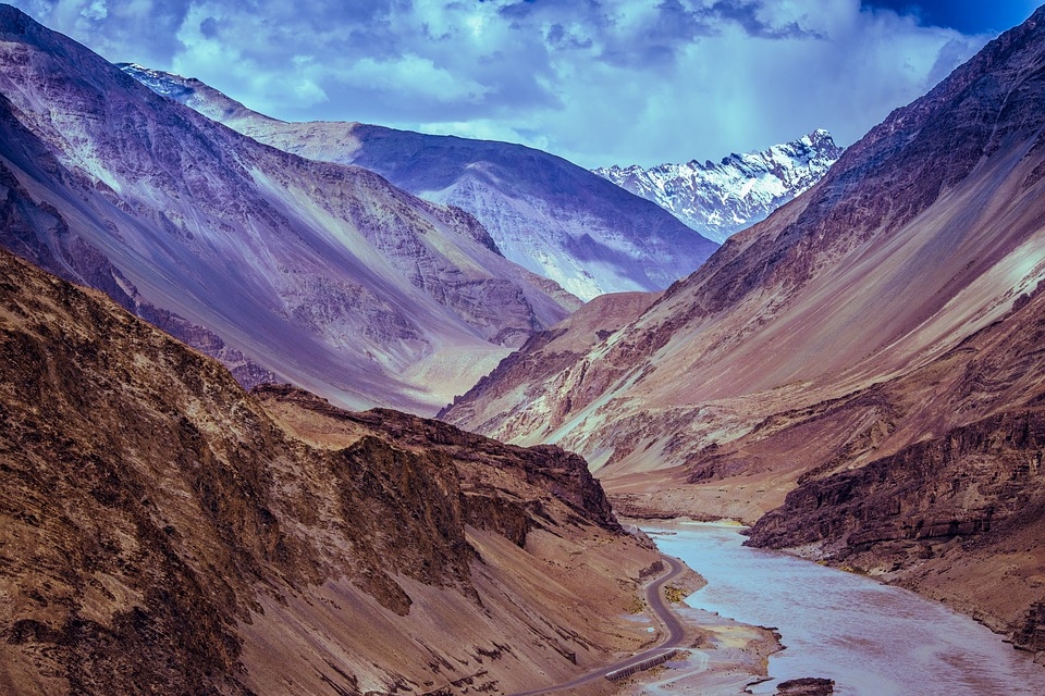 WW3 fears: China and India on the brink of conflict as Indian troops occupy Kailash range - Vimarsana News