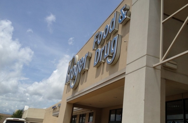 Kroger shuts down 2 stores after 'hero pay' mandate was implemented - Vimarsana News