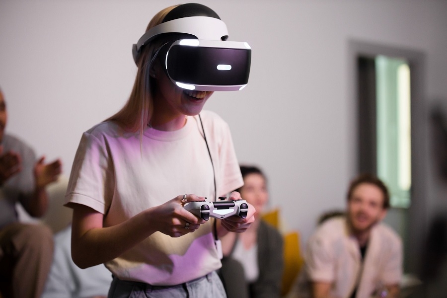 Psvr 2 Release Date Specs 4k Foveated Rendering And Haptic Feedback Support Are Reportedly In The Works Econotimes