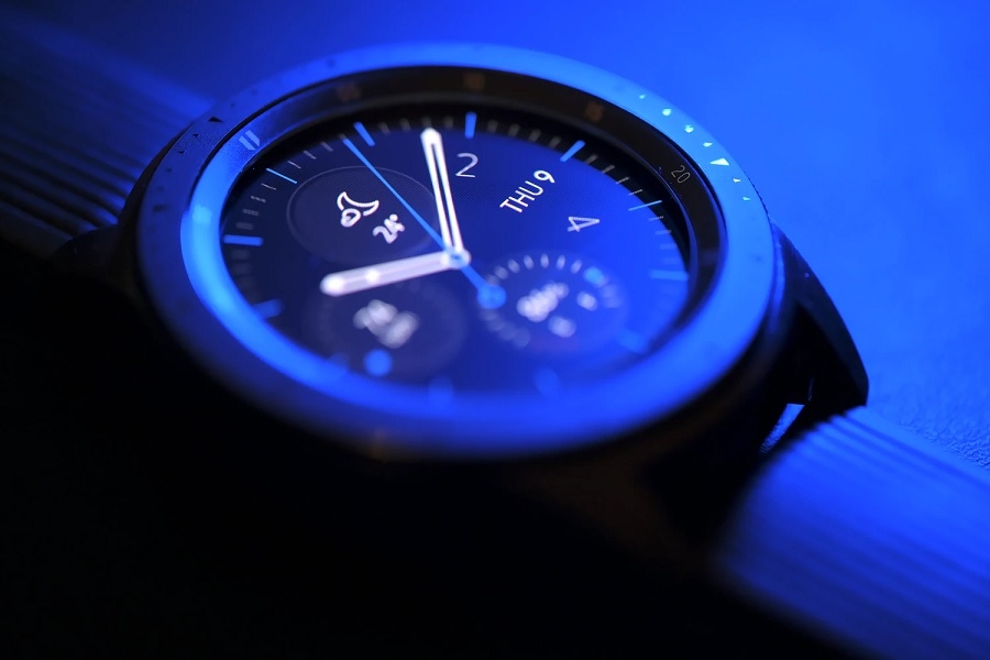 Galaxy Watch 4 features: Samsung plans Google Wear OS adoption sans blood sugar tracking, report says - Vimarsana News