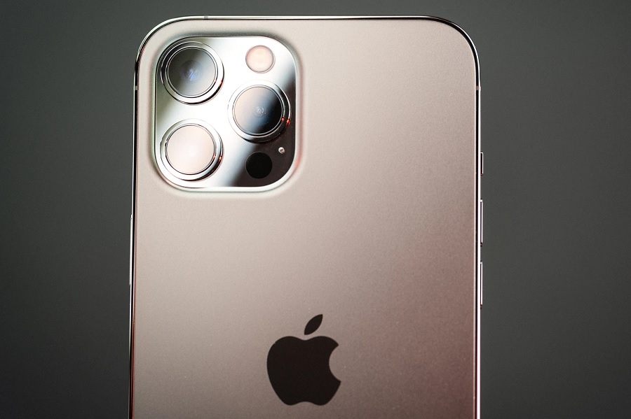 iOS 15 beta 4: Tester confirms Camera automatically fixes lens flare issue - Vimarsana News