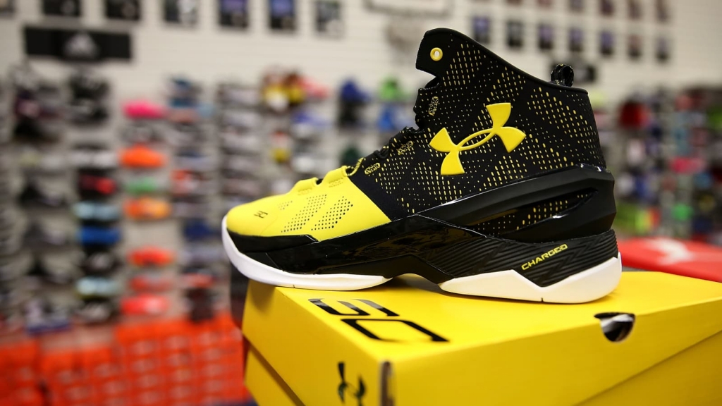 under armour shoes company