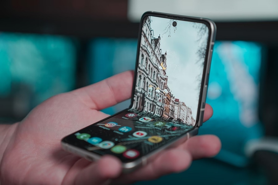 'Huawei P50 Pocket' release date: Foldable phone to rival Galaxy Z Flip is confirmed to launch next week - Vimarsana News