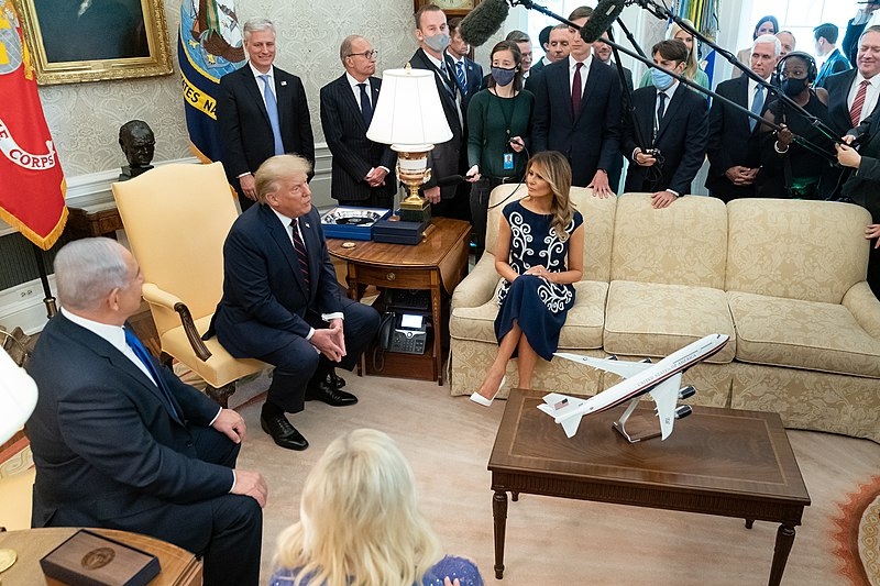 Donald Trump lawsuit: Ex-US archivists say ex-POTUS' attempts to block records is to avoid 'prison time' - Vimarsana News
