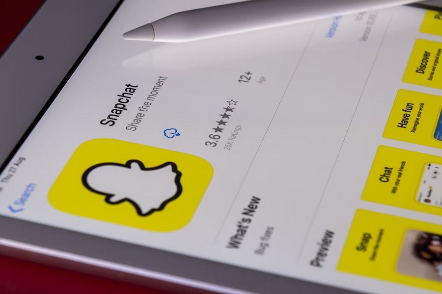Snapchat says Quick Add update will make it harder for strangers to find profiles of users under 18 years old - Vimarsana News