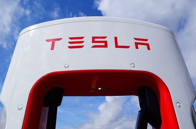 Tesla facing fine in South Korea over alleged blown up claim on mileage - Vimarsana News