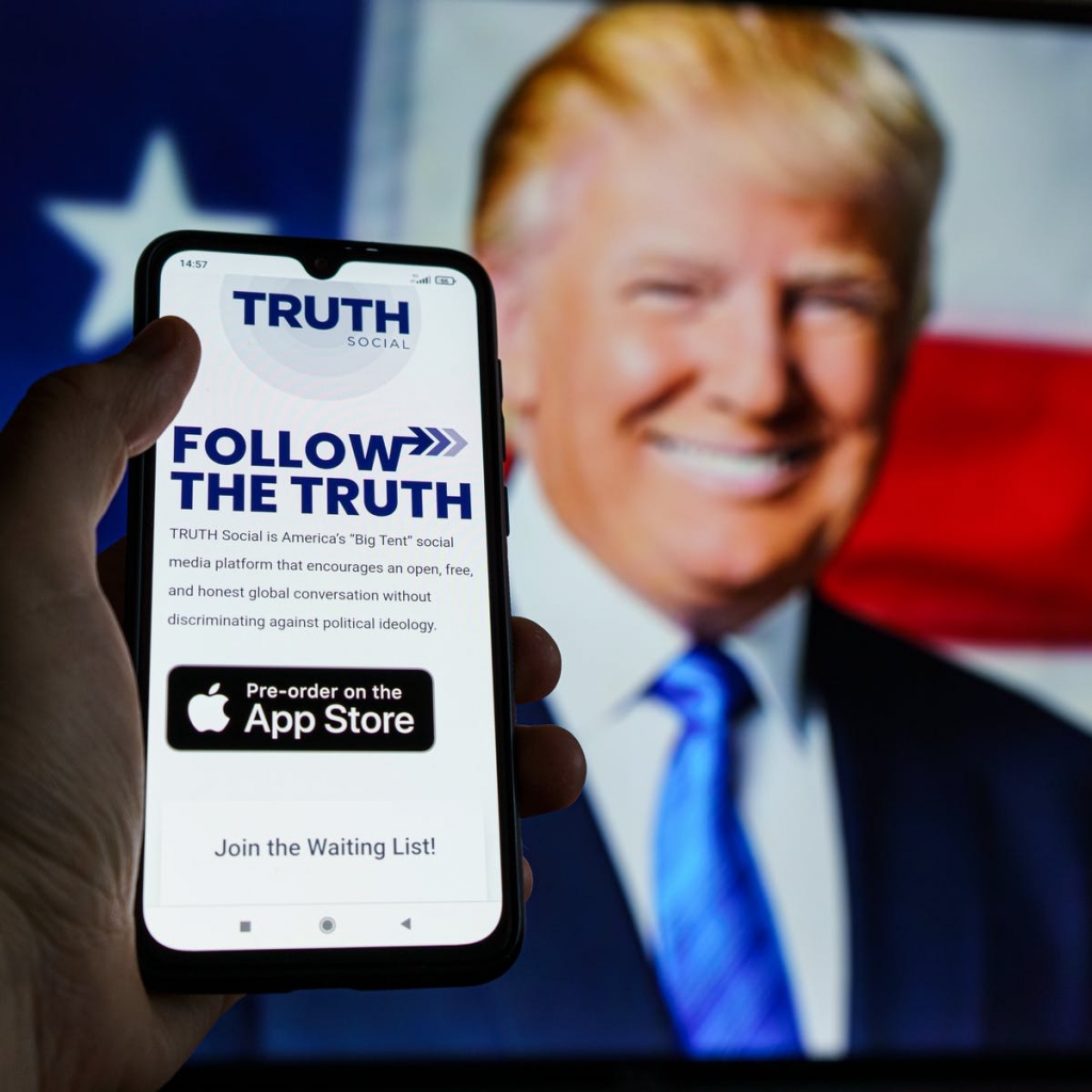 Twitter for the right: a look at Truth Social - Vimarsana News
