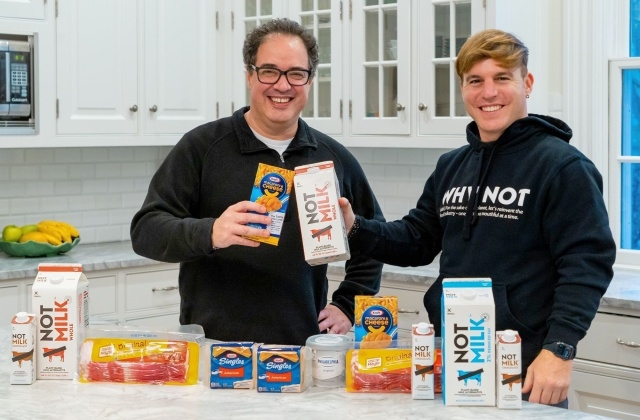 Kraft Heinz partners with TheNotCompany to produce plant-based hotdogs - Vimarsana News