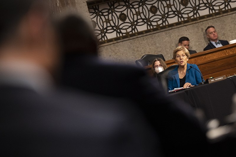Senator Elizabeth Warren rips into Kevin McCarthy following tapes - Vimarsana News