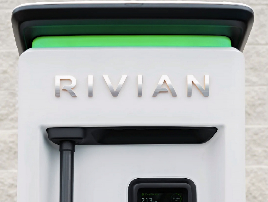Rivian discards its lowest-priced option for R1T and R1S electric vehicle models - Vimarsana News