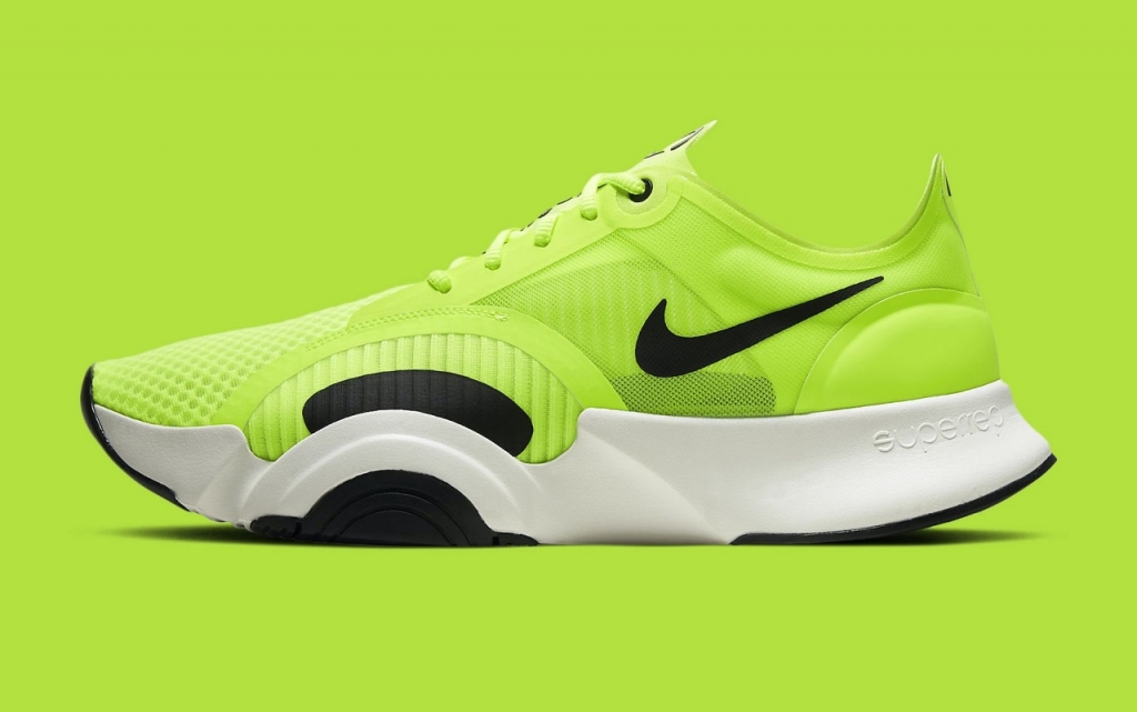 Nike, Adidas agree to settle infringement lawsuit over Flyknit shoe technology - Vimarsana News
