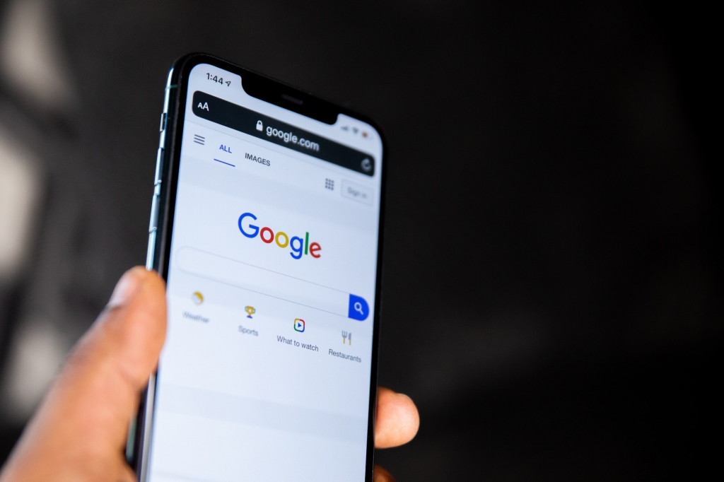 Cryptocurrency: Google teams up with Coinbase to add crypto payment option for cloud services - Vimarsana News