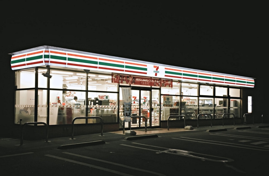 Metaverse: 7-Eleven franchise operator Korea Seven builds metaverse store for music festivals - Vimarsana News