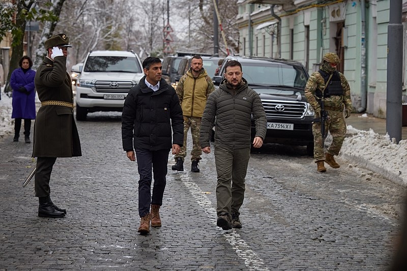 Russia-Ukraine war: UK PM Sunak announces $304 million in military aid to Ukraine - Vimarsana News