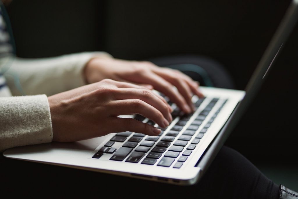 Scientists develop meta-learning electric skin technology for typing without keyboard, a first in the world - Vimarsana News