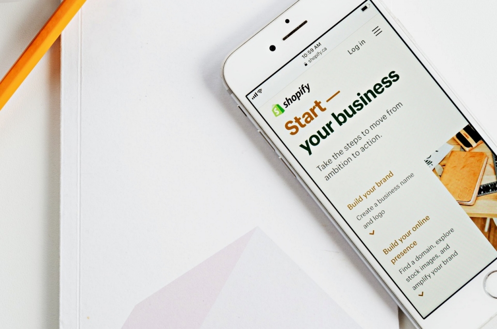 Shopify debuts new subscription service to attract major retailers - Vimarsana News